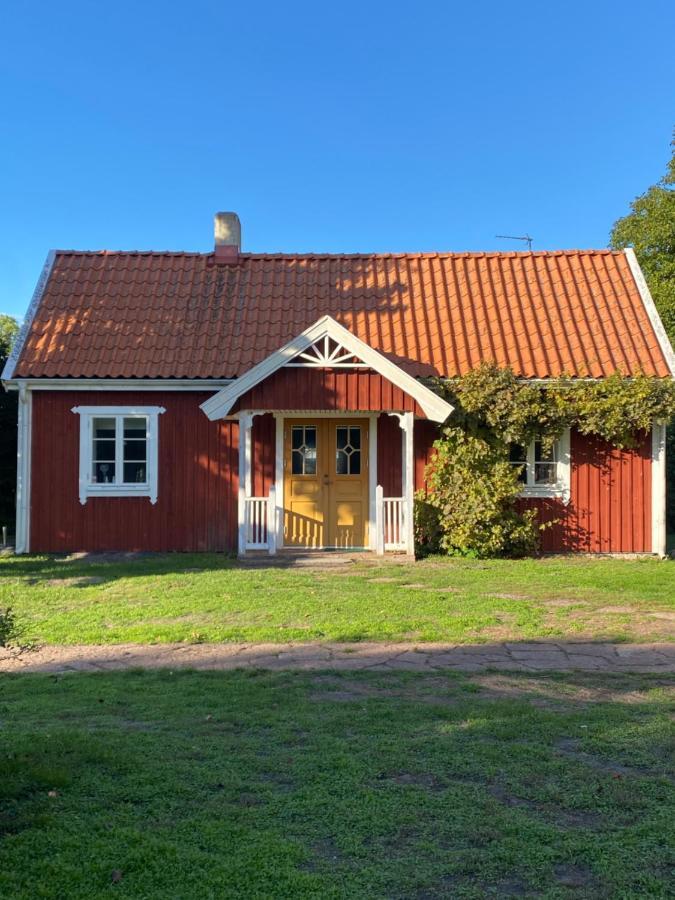 Bo I Egen Stuga Pa Haerlig Oelandsgard Köpingsvik Eksteriør billede