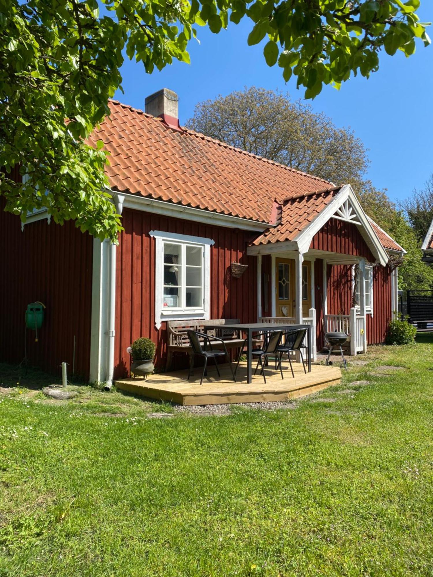 Bo I Egen Stuga Pa Haerlig Oelandsgard Köpingsvik Eksteriør billede